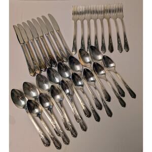 Vtg Wm A Rogers A1 Plus Oneida Ltd 1938 MEADOWBROOK 32pc Silver Plate Flatware